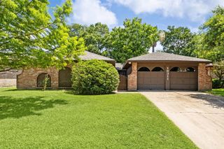 16311 Forest Bend Avenue, Friendswood, TX 77546