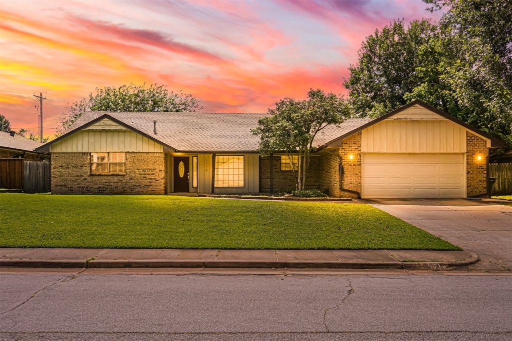 1713 TIMBER RIDGE Road, Edmond, OK 73034