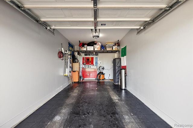 24009 Vance Avenue, Hazel Park, MI 48030