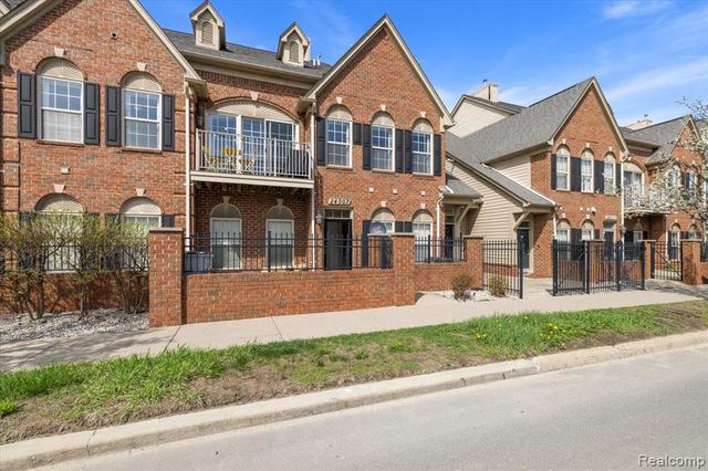 24009 Vance Avenue, Hazel Park, MI 48030