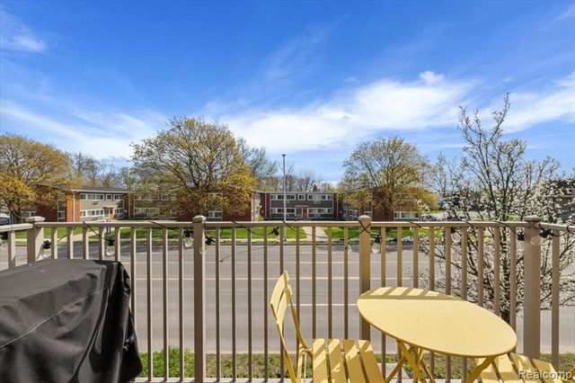 24009 Vance Avenue, Hazel Park, MI 48030