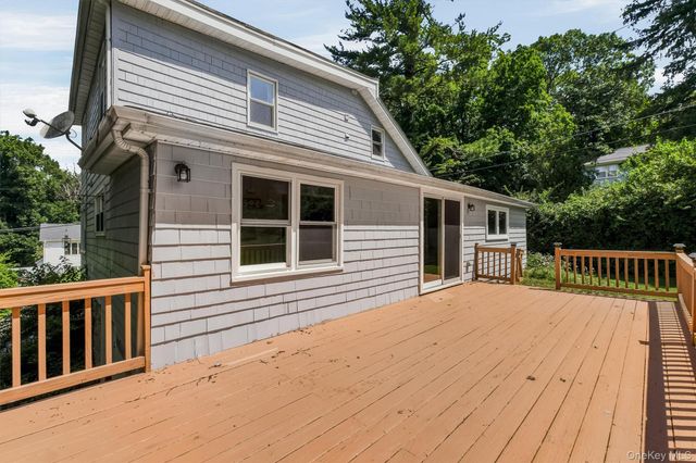 55 Ridge Avenue, Putnam Valley, NY 10579