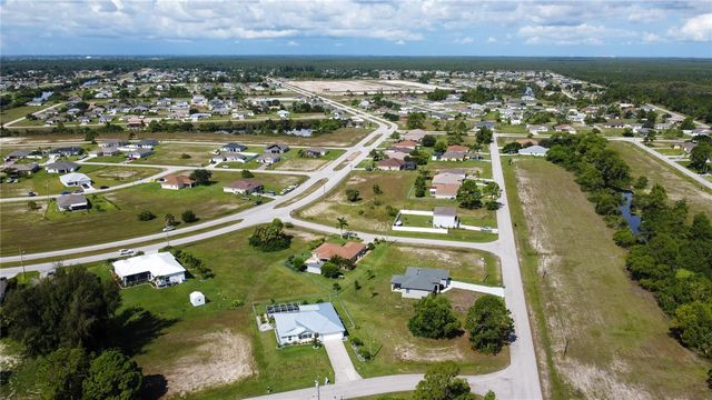 4239 E GATOR CIRCLE, Cape Coral, FL 33909