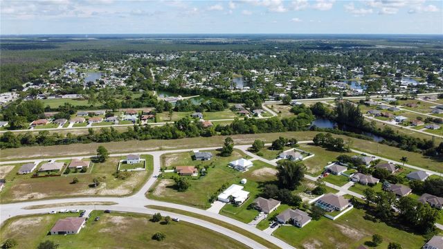 4239 E GATOR CIRCLE, Cape Coral, FL 33909