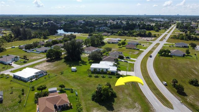 4239 E GATOR CIRCLE, Cape Coral, FL 33909