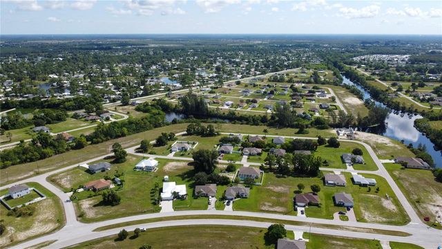 4239 E GATOR CIRCLE, Cape Coral, FL 33909