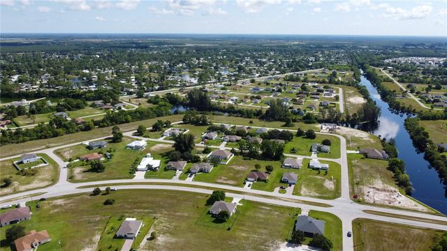 4239 E GATOR CIRCLE, Cape Coral, FL 33909