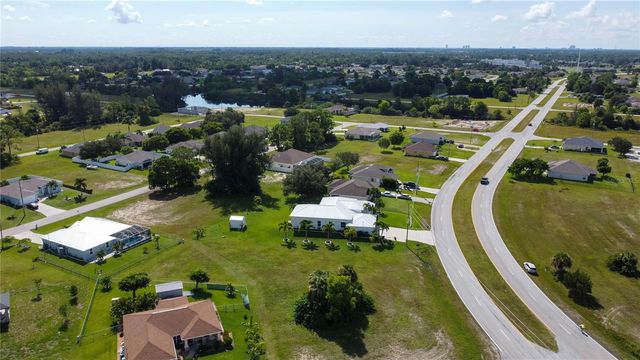 4239 E GATOR CIRCLE, Cape Coral, FL 33909