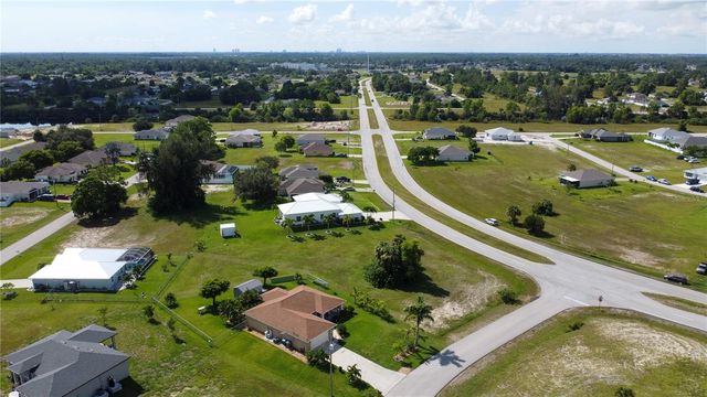 4239 E GATOR CIRCLE, Cape Coral, FL 33909
