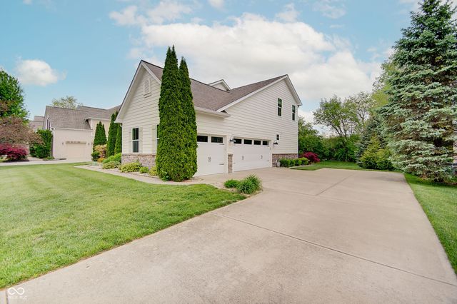 3219 Cimmaron Ash Drive, Zionsville, IN 46077
