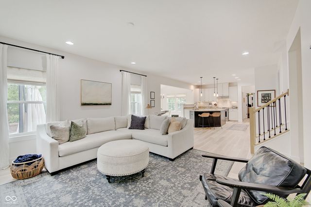 3219 Cimmaron Ash Drive, Zionsville, IN 46077