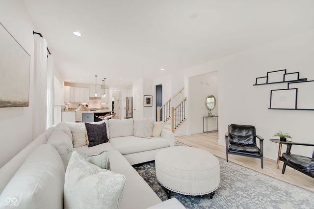 3219 Cimmaron Ash Drive, Zionsville, IN 46077