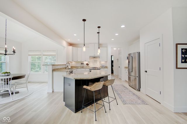 3219 Cimmaron Ash Drive, Zionsville, IN 46077