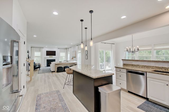 3219 Cimmaron Ash Drive, Zionsville, IN 46077