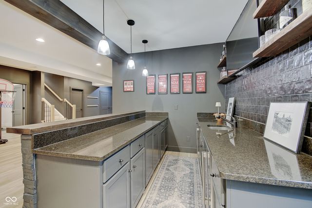 3219 Cimmaron Ash Drive, Zionsville, IN 46077