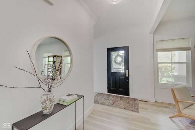 3219 Cimmaron Ash Drive, Zionsville, IN 46077