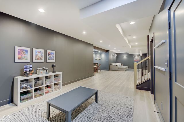 3219 Cimmaron Ash Drive, Zionsville, IN 46077