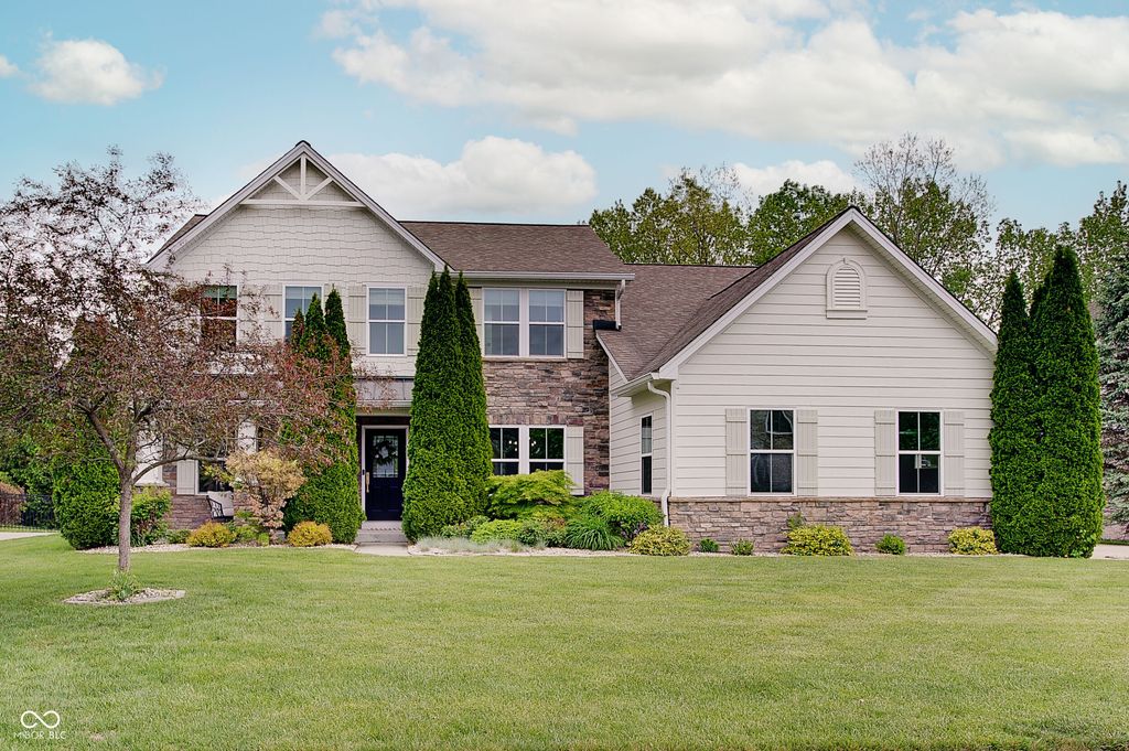 3219 Cimmaron Ash Drive, Zionsville, IN 46077