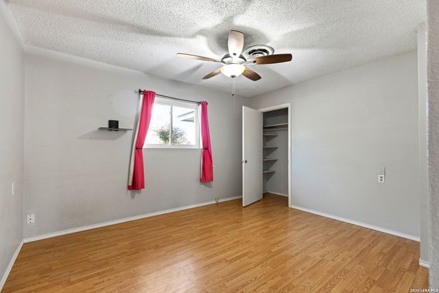 322 Lantana Ln, Pleasanton, TX 78064