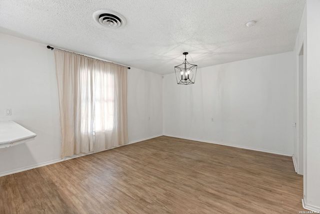 322 Lantana Ln, Pleasanton, TX 78064