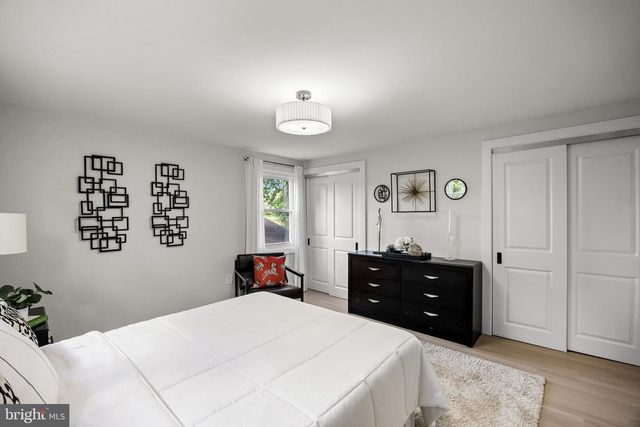6 HASTING LN, Willingboro, NJ 08046
