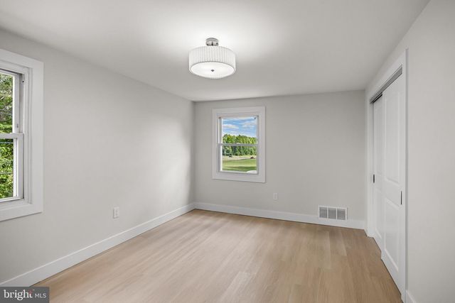 6 HASTING LN, Willingboro, NJ 08046