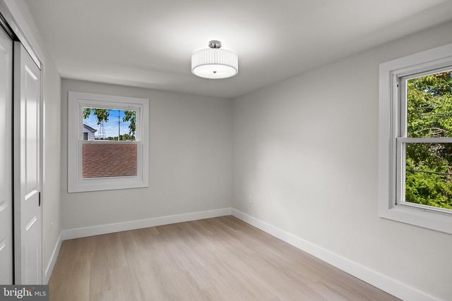 6 HASTING LN, Willingboro, NJ 08046
