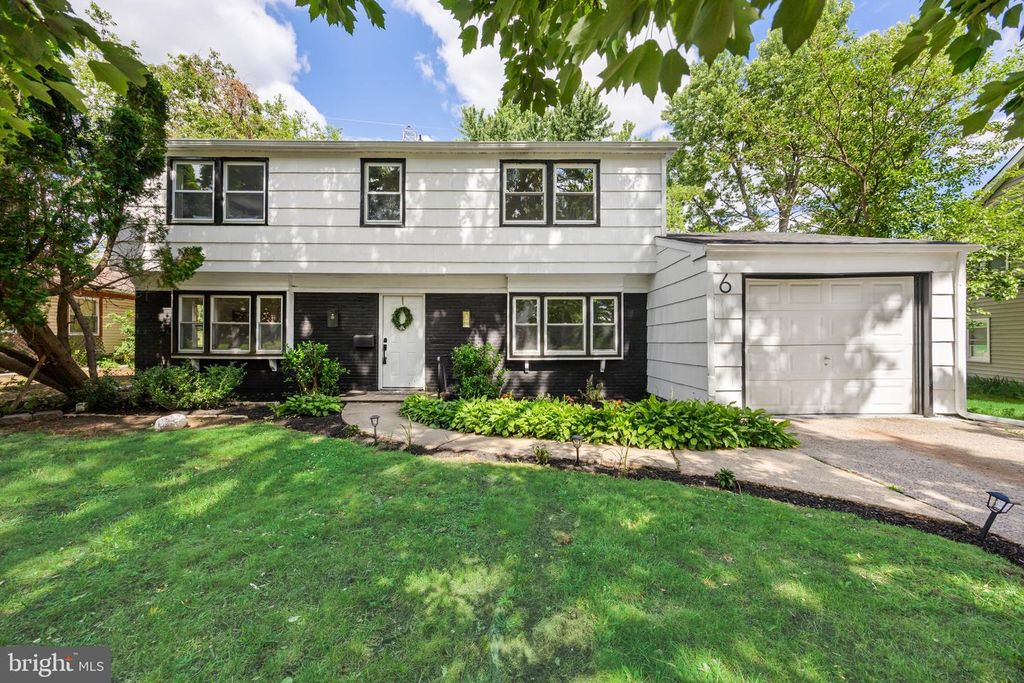 6 HASTING LN, Willingboro, NJ 08046