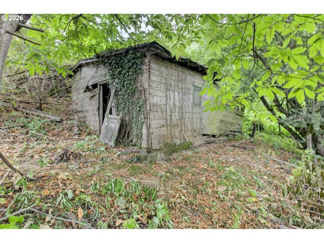 38623 E HISTORIC COLUMBIA RI Hwy, Corbett, OR 97019