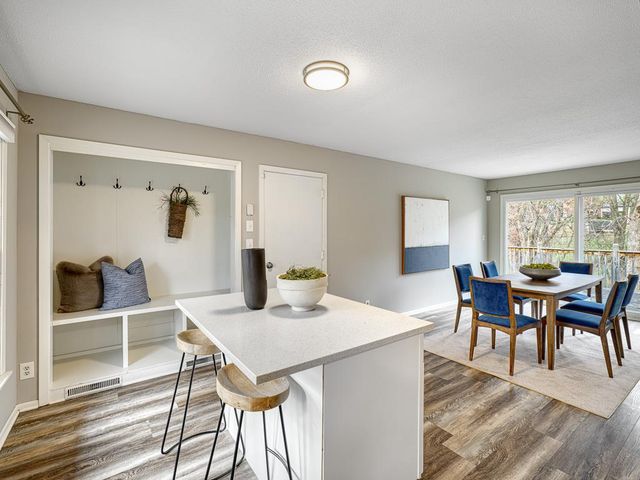 4246 Oak Drive Lane, Minnetonka, MN 55343