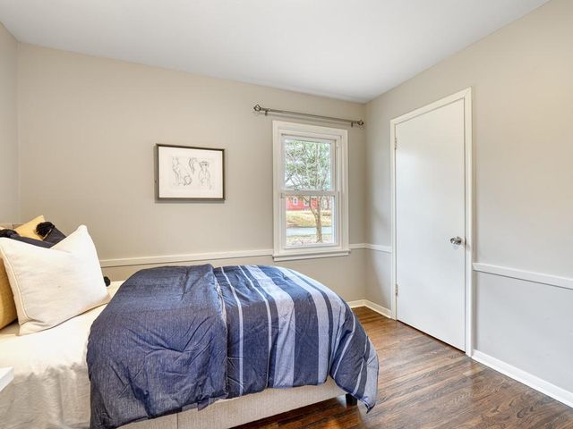 4246 Oak Drive Lane, Minnetonka, MN 55343