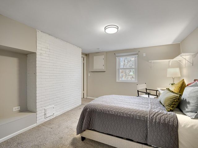 4246 Oak Drive Lane, Minnetonka, MN 55343