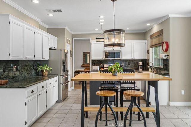 7038 Harvest Lane, Riverside, CA 92506