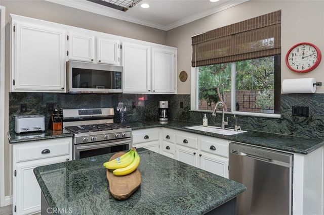 7038 Harvest Lane, Riverside, CA 92506