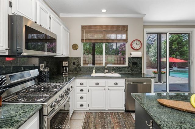 7038 Harvest Lane, Riverside, CA 92506