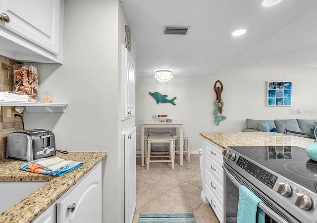 8470 W GULF BOULEVARD 210, Treasure Island, FL 33706