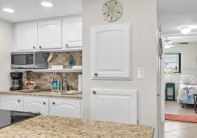 8470 W GULF BOULEVARD 210, Treasure Island, FL 33706