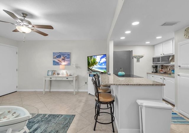 8470 W GULF BOULEVARD 210, Treasure Island, FL 33706