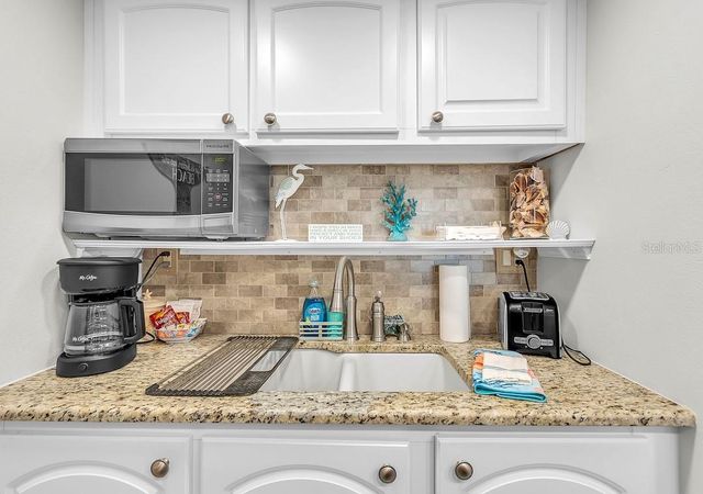 8470 W GULF BOULEVARD 210, Treasure Island, FL 33706