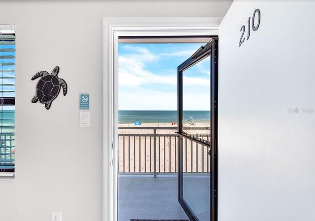 8470 W GULF BOULEVARD 210, Treasure Island, FL 33706