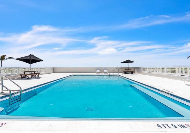 8470 W GULF BOULEVARD 210, Treasure Island, FL 33706