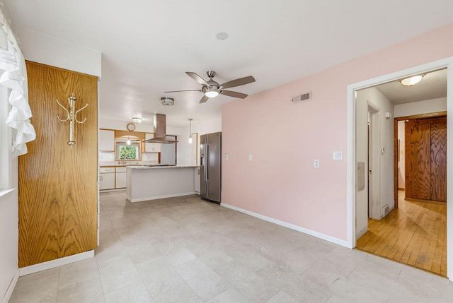 11911 N Wauwatosa ROAD, Mequon, WI 53097