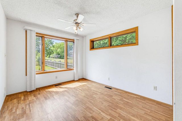11911 N Wauwatosa ROAD, Mequon, WI 53097