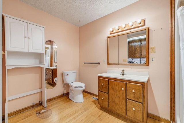 11911 N Wauwatosa ROAD, Mequon, WI 53097