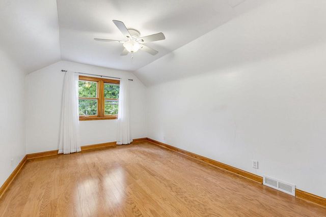 11911 N Wauwatosa ROAD, Mequon, WI 53097