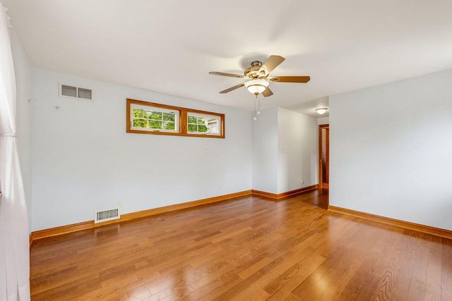 11911 N Wauwatosa ROAD, Mequon, WI 53097