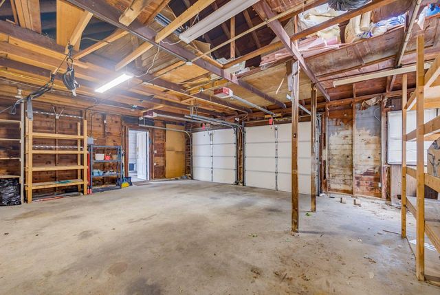 11911 N Wauwatosa ROAD, Mequon, WI 53097