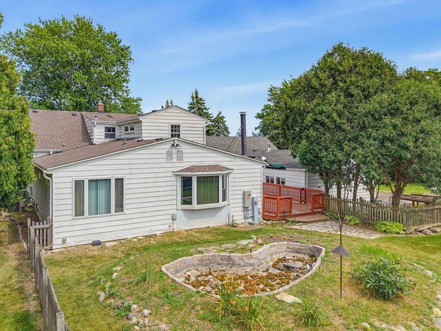 11911 N Wauwatosa ROAD, Mequon, WI 53097