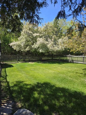 11911 N Wauwatosa ROAD, Mequon, WI 53097