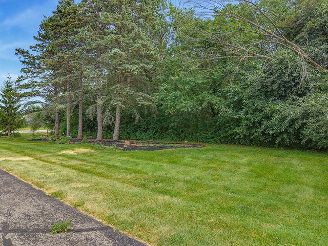 11911 N Wauwatosa ROAD, Mequon, WI 53097